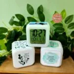 Orë digitale personalizohet me 3 foto ose thenie te ndryshme.