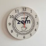 Orë qelqi e personalizuar