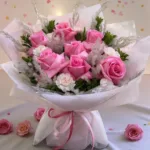 Buqetë elegante me trëndafila rozë