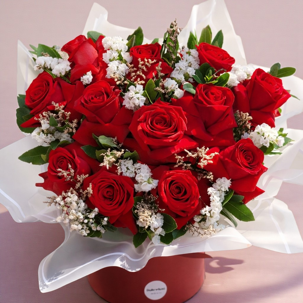 2026/02/1000063982.png Buqetë me Trëndafila të kuq - Figura 1