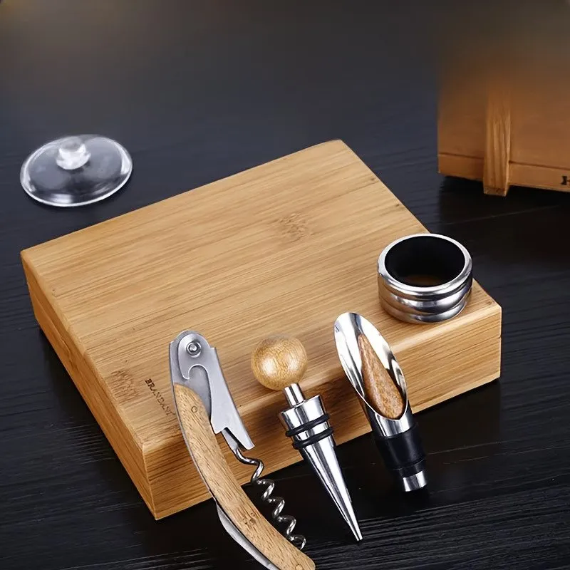 kuti e personalizuar me aksesore vere - dhurata te personalizuara